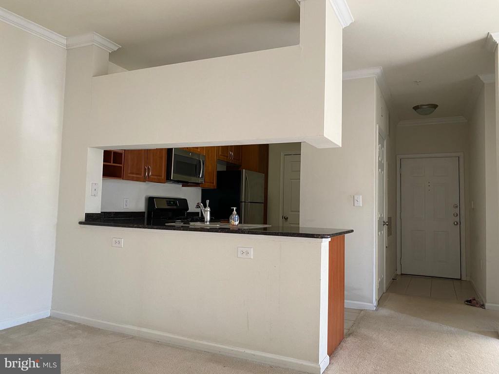 12148 GARDEN GROVE CIRCLE 203