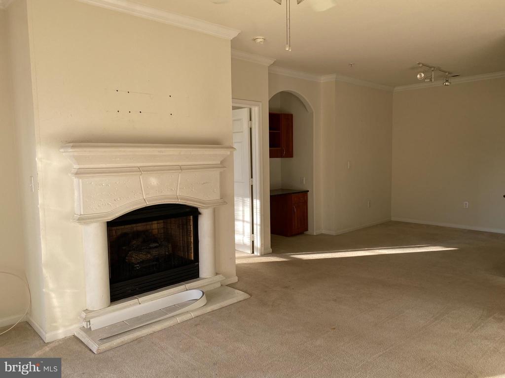 12148 GARDEN GROVE CIRCLE 203