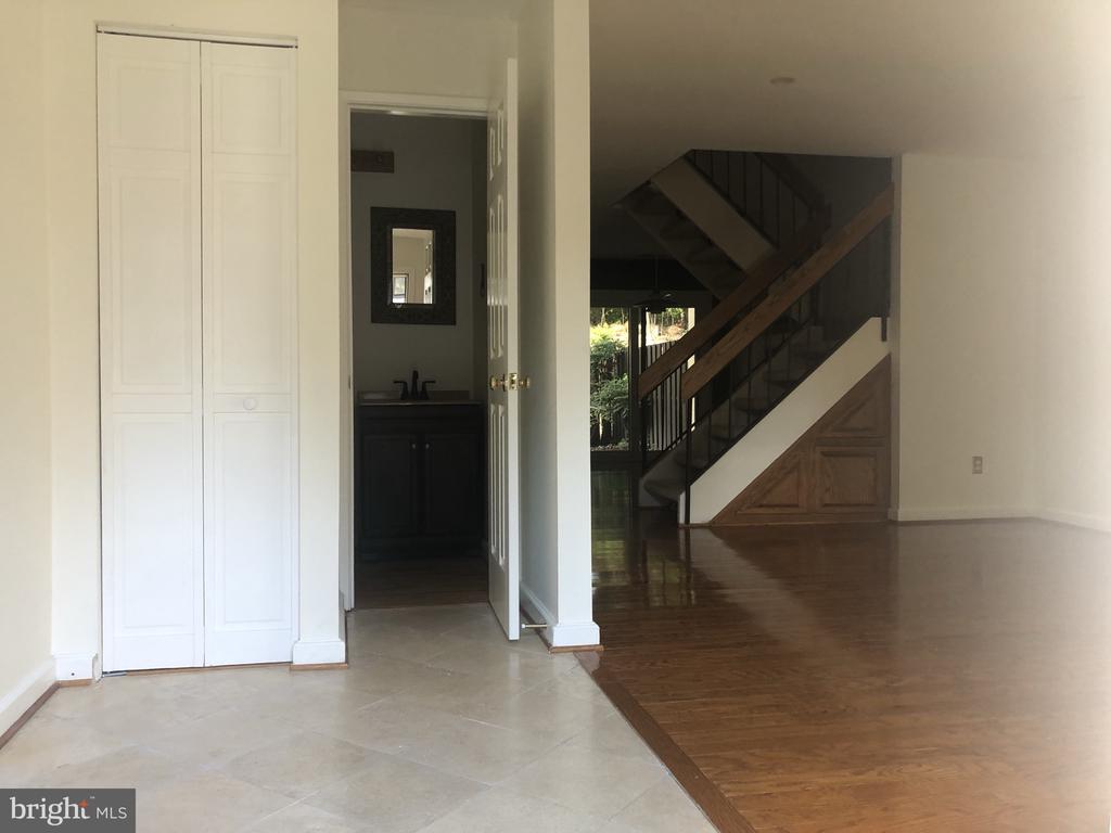 2254 COPPERSMITH SQUARE