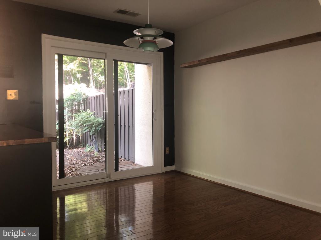 2254 COPPERSMITH SQUARE