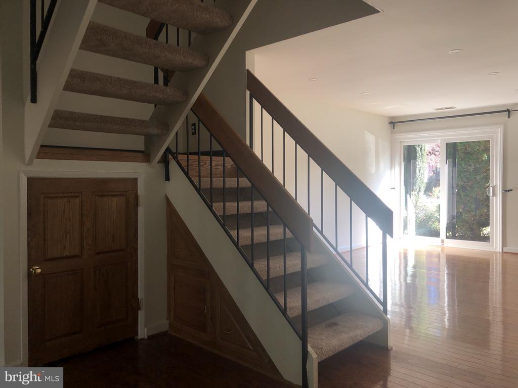 2254 COPPERSMITH SQUARE
