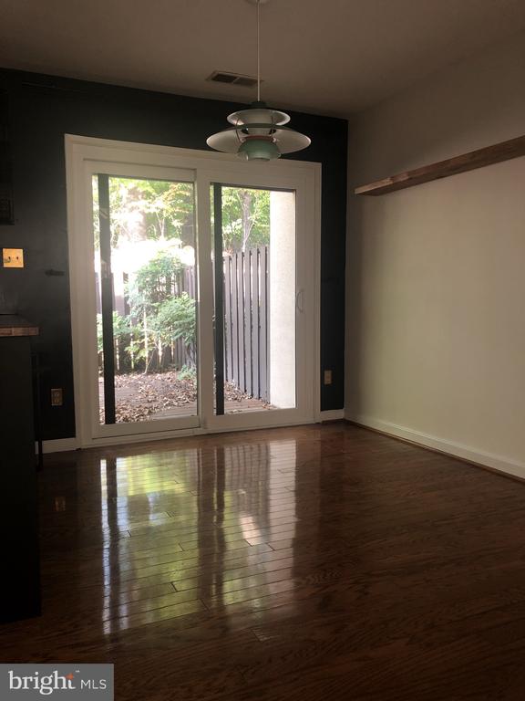 2254 COPPERSMITH SQUARE