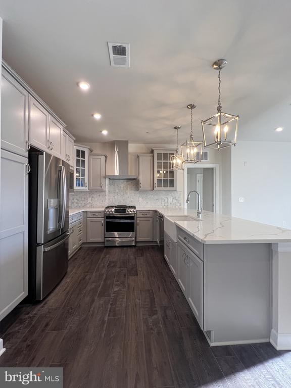 3927 FAIR RIDGE DRIVE 506