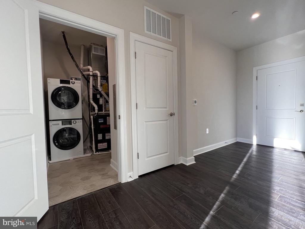 3927 FAIR RIDGE DRIVE 506