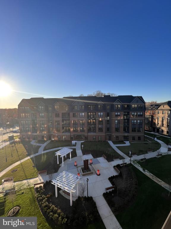 3927 FAIR RIDGE DRIVE 506