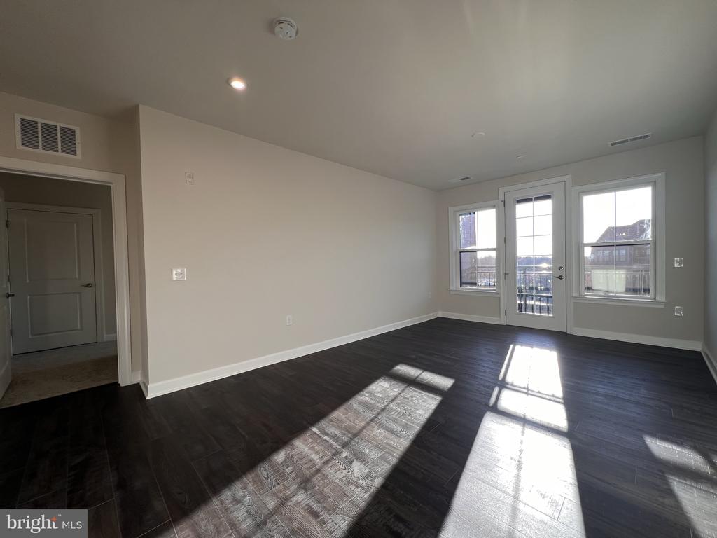 3927 FAIR RIDGE DRIVE 506