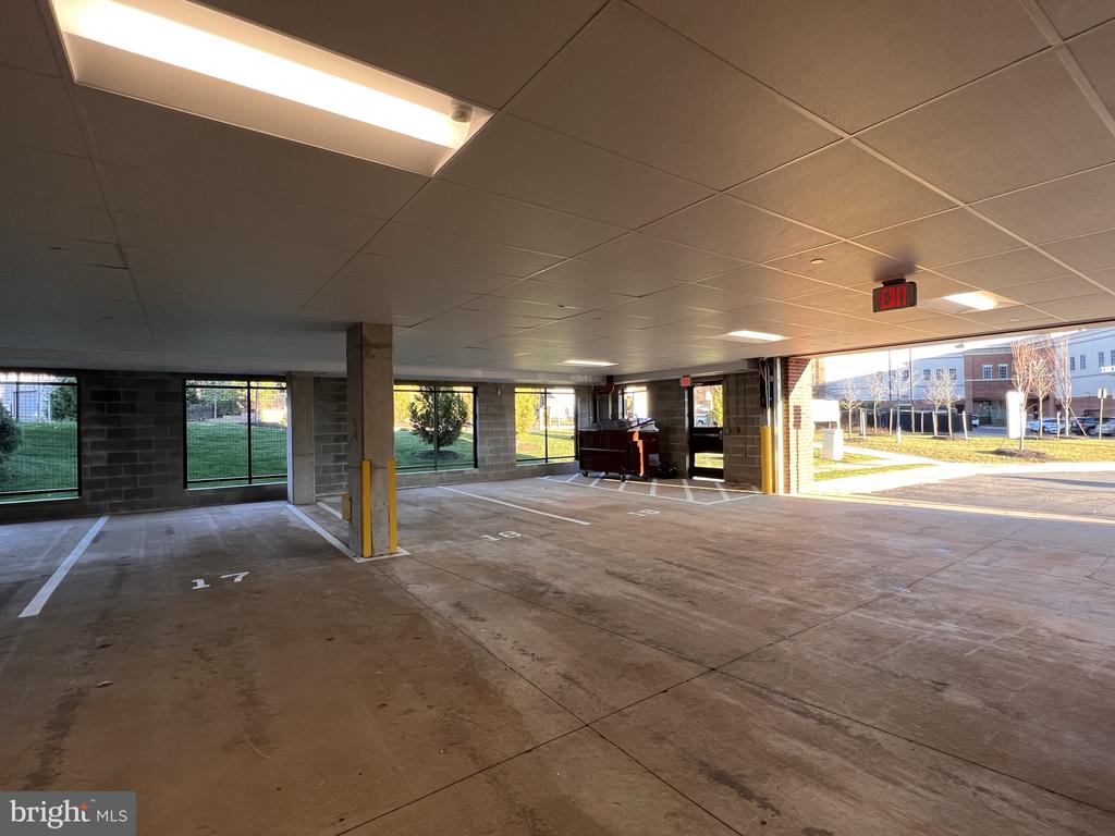 3927 FAIR RIDGE DRIVE 506