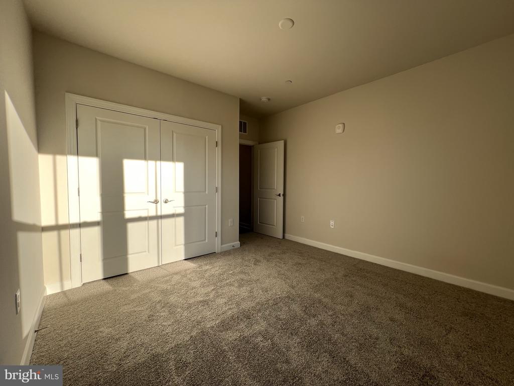 3927 FAIR RIDGE DRIVE 506