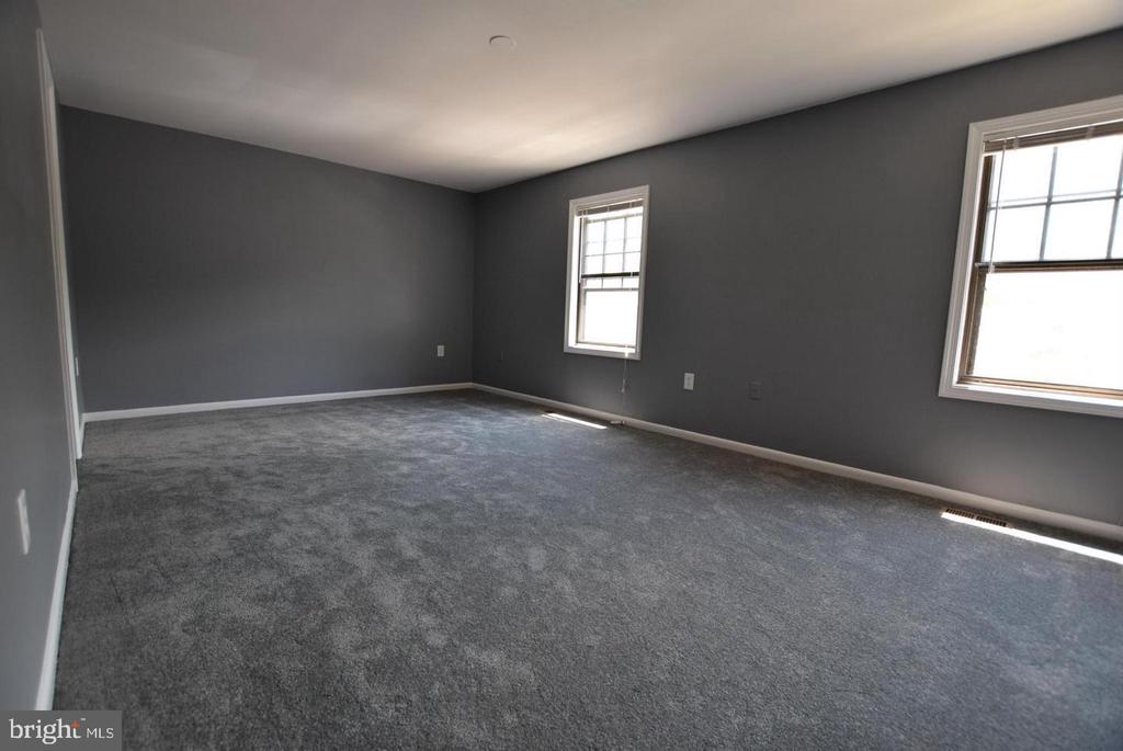 9426 CANDLEBERRY COURT