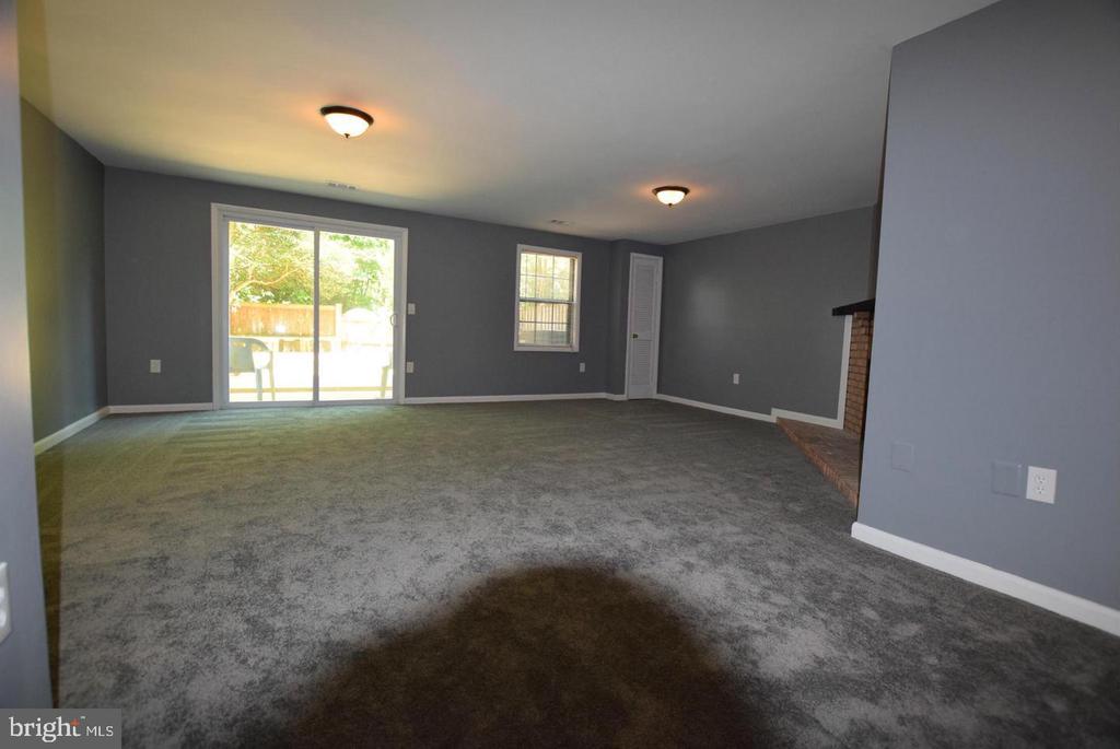 9426 CANDLEBERRY COURT