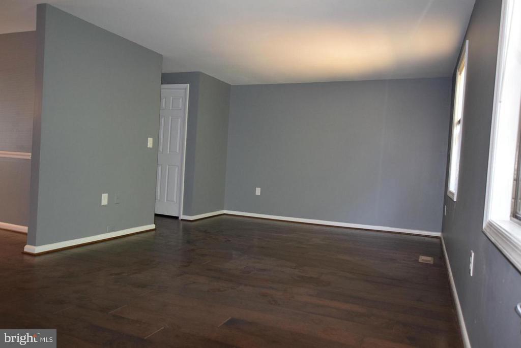 9426 CANDLEBERRY COURT