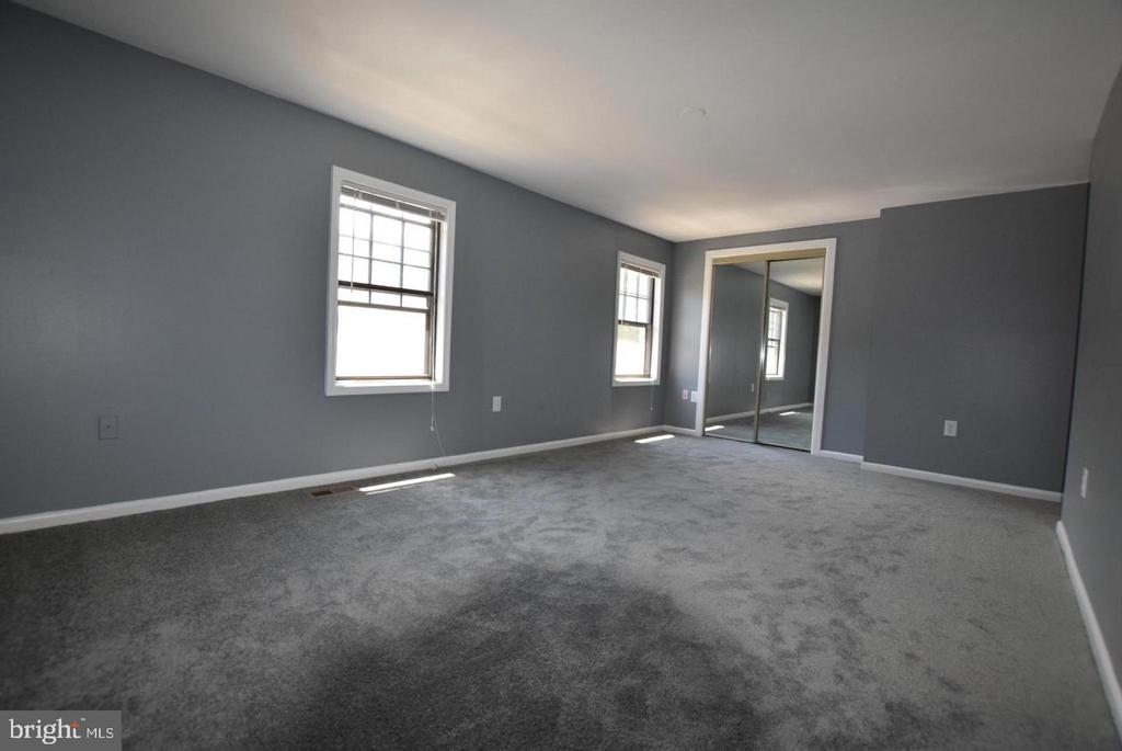 9426 CANDLEBERRY COURT