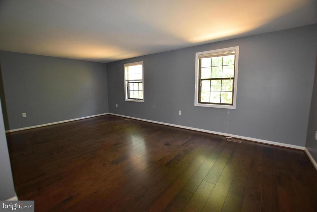 9426 CANDLEBERRY COURT