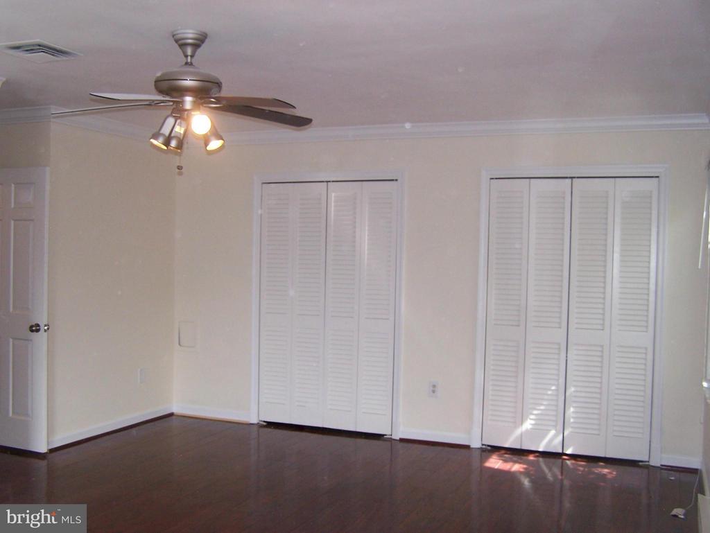 6434 EASTLEIGH COURT