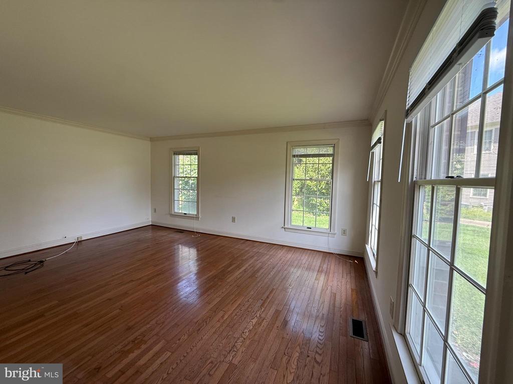 2501 HALTERBREAK COURT