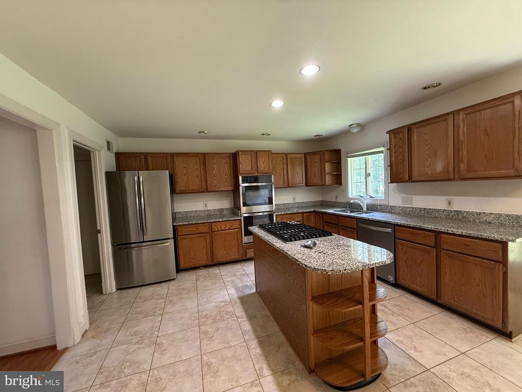 2501 HALTERBREAK COURT