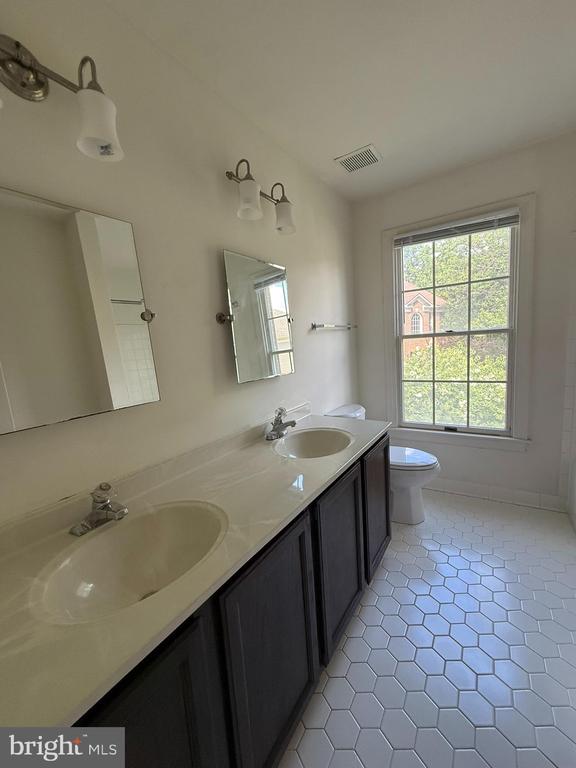 2501 HALTERBREAK COURT