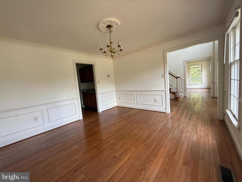 2501 HALTERBREAK COURT