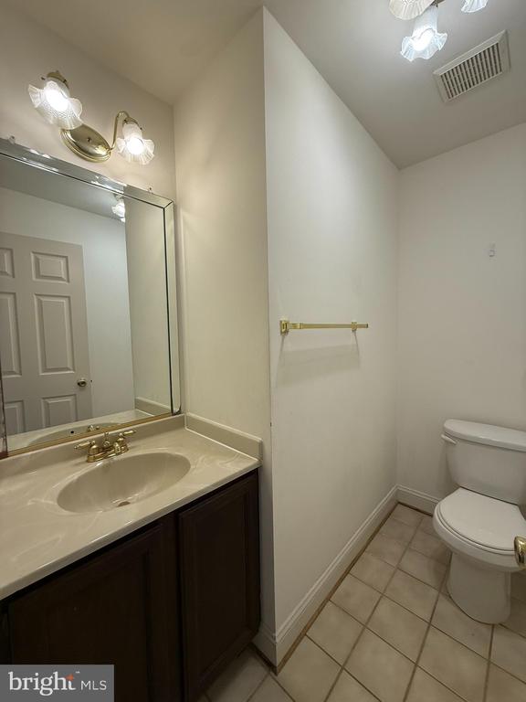 2501 HALTERBREAK COURT