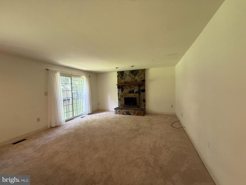2501 HALTERBREAK COURT
