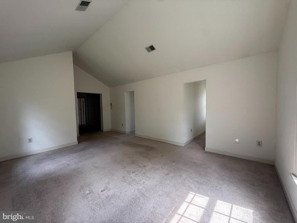 2501 HALTERBREAK COURT