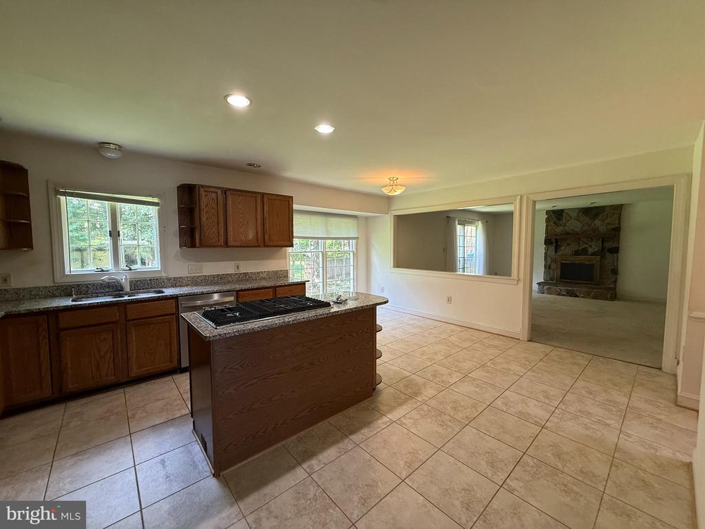 2501 HALTERBREAK COURT