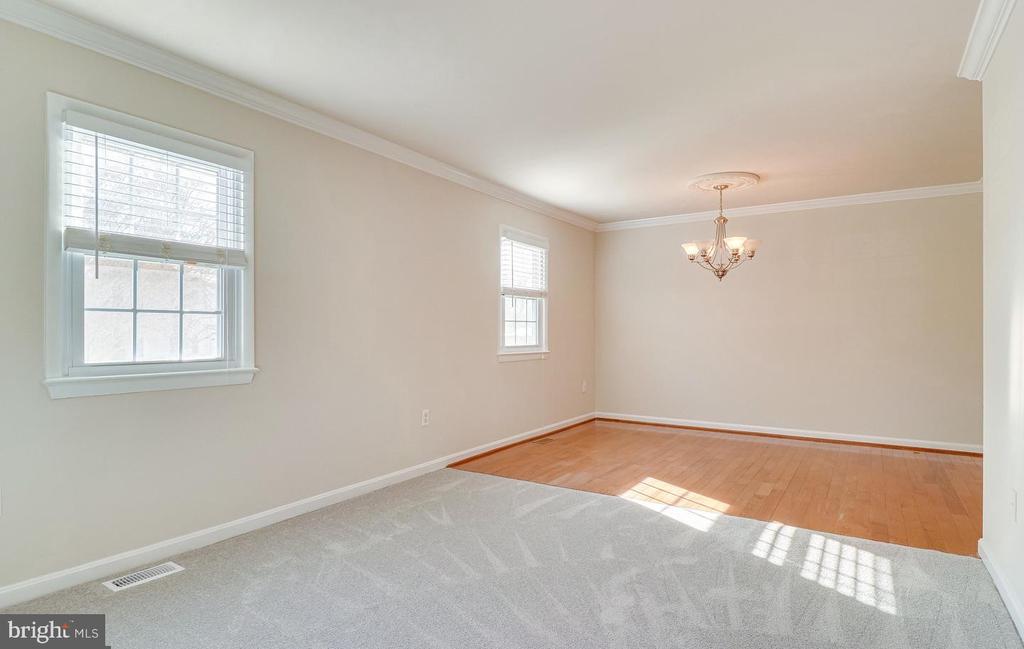 3000 WINTER PINE COURT