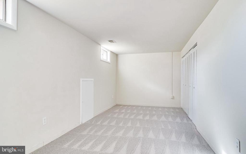 3000 WINTER PINE COURT