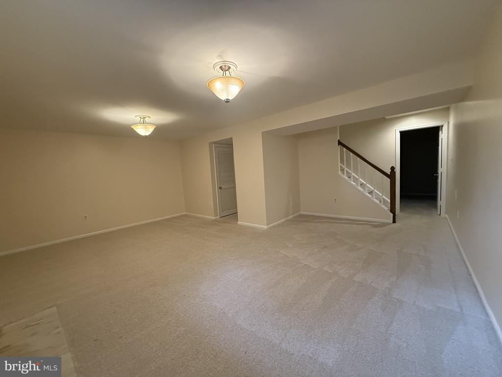 6269 WALKERS CROFT WAY
