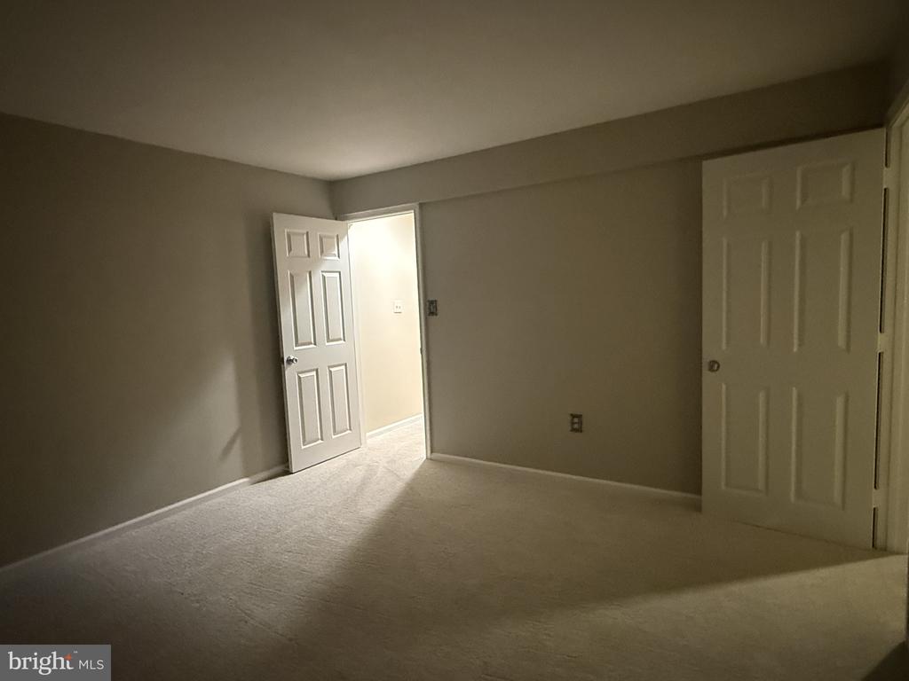 6269 WALKERS CROFT WAY