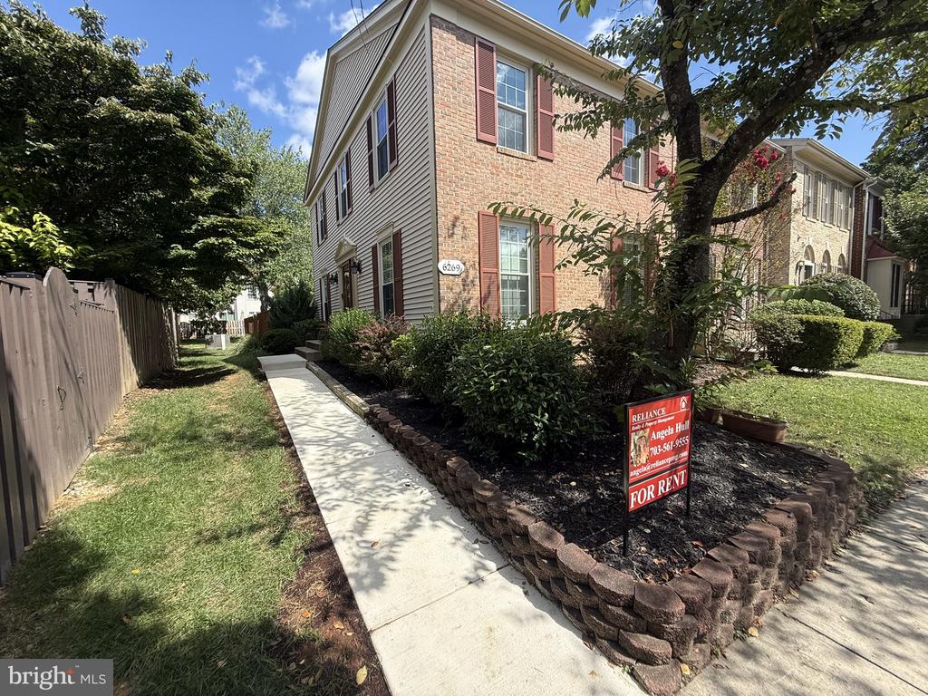 6269 WALKERS CROFT WAY