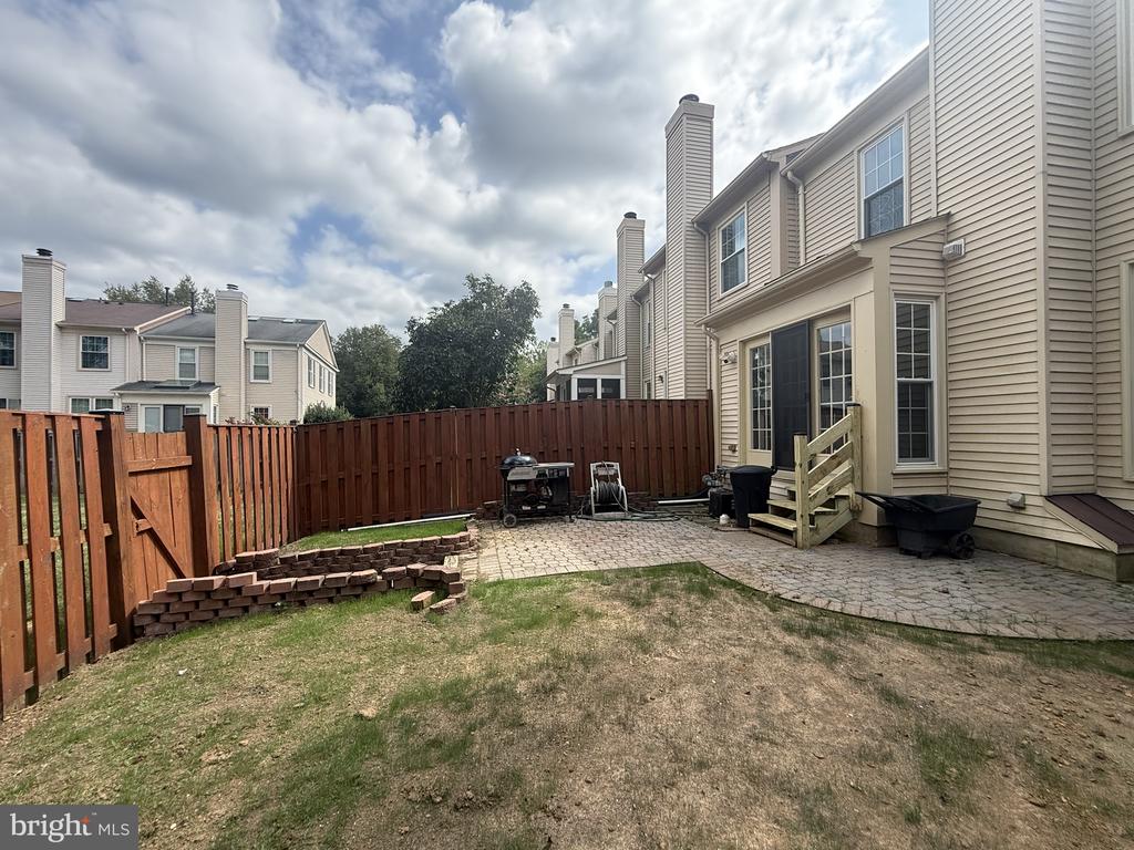 6269 WALKERS CROFT WAY