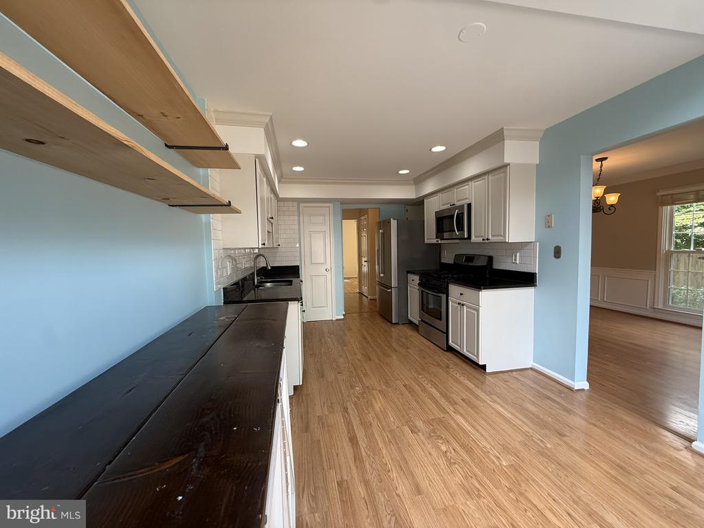 6269 WALKERS CROFT WAY