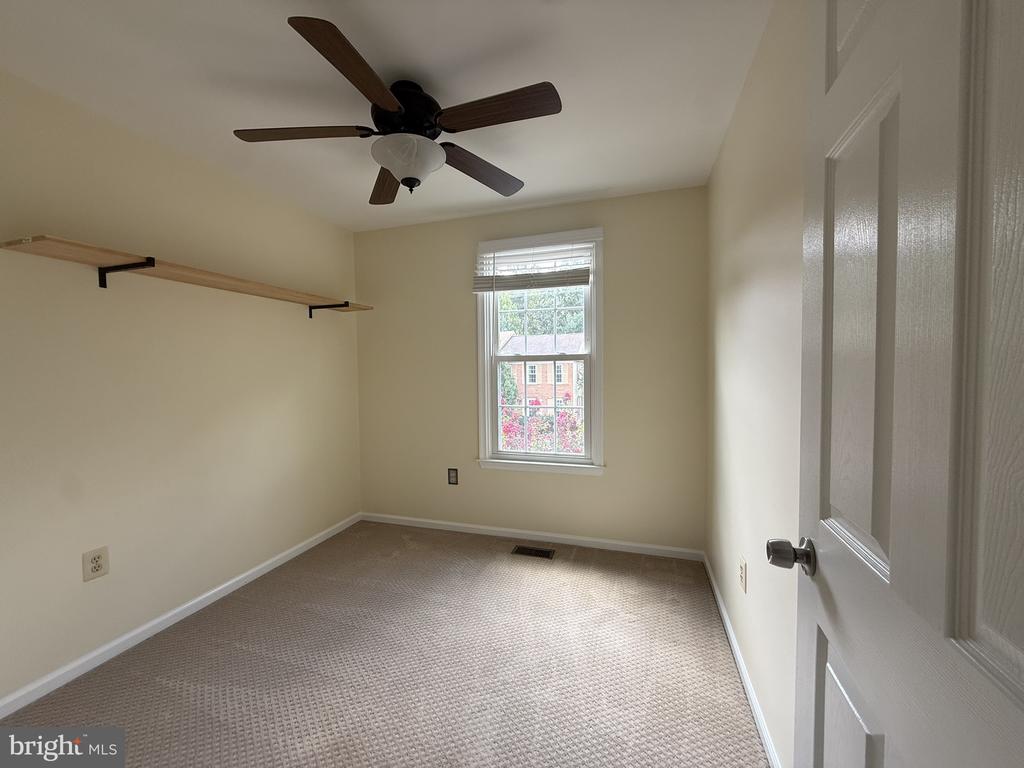 6269 WALKERS CROFT WAY