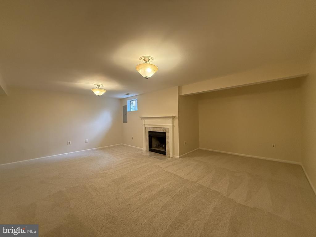 6269 WALKERS CROFT WAY