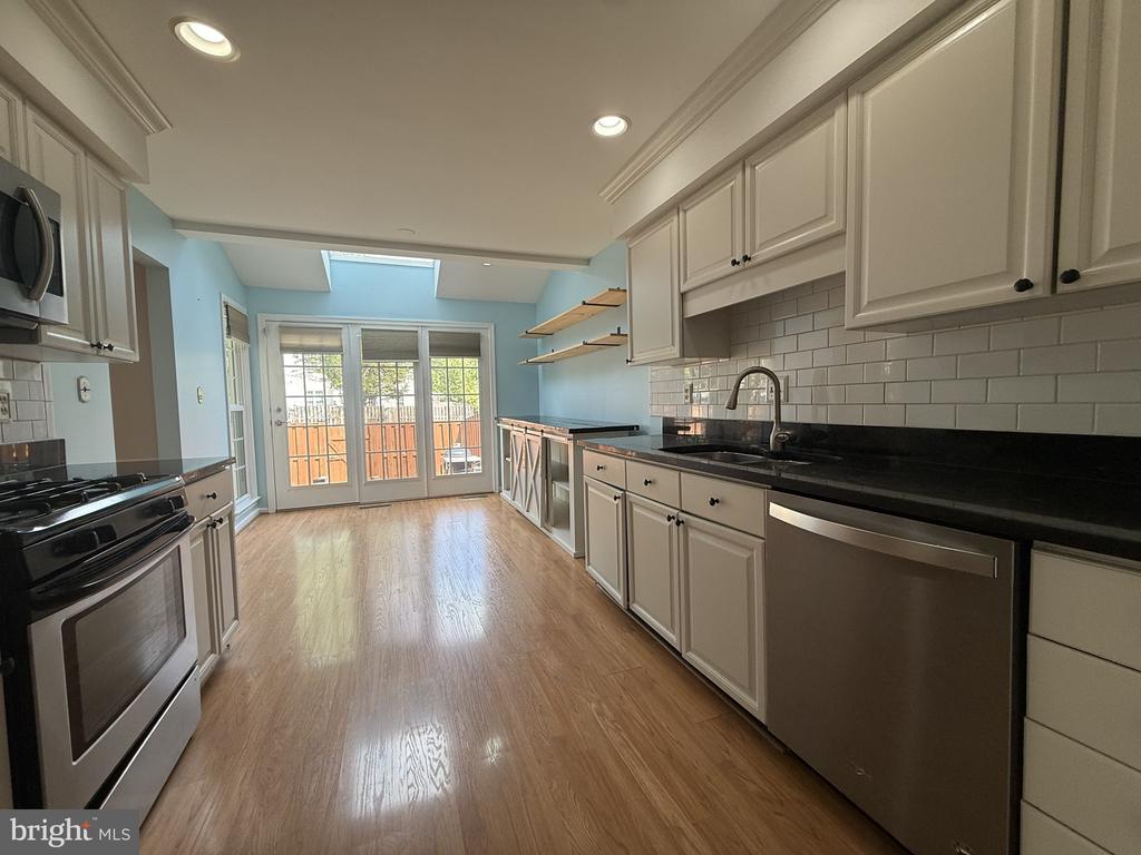 6269 WALKERS CROFT WAY