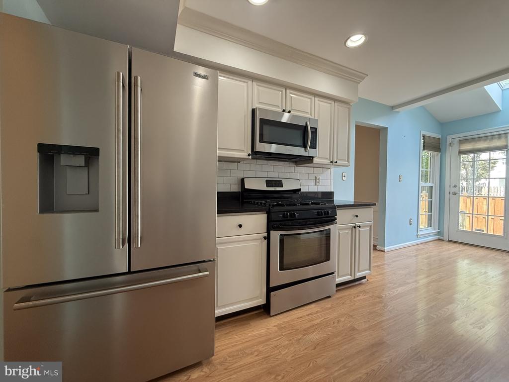 6269 WALKERS CROFT WAY