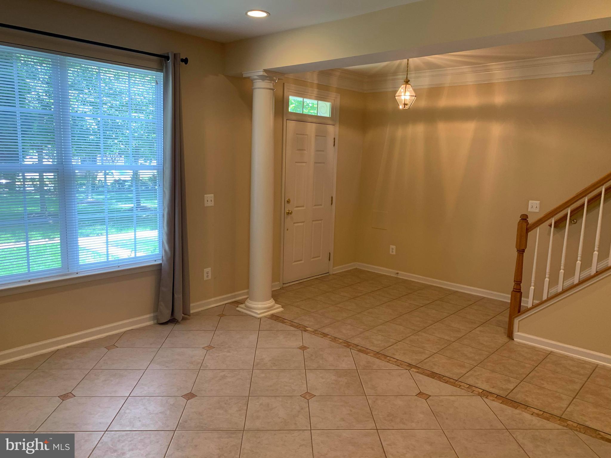 22952 ROSE QUARTZ SQUARE
