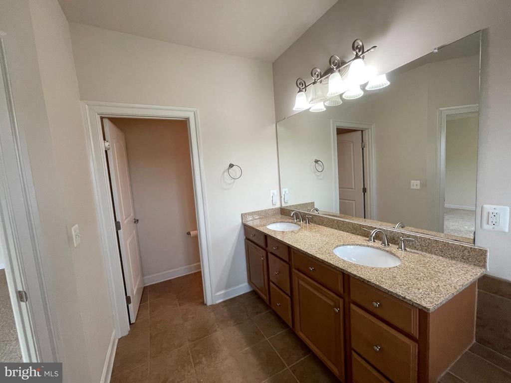 44388 FOXTHOM TERRACE