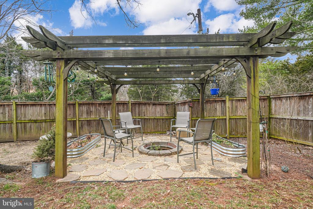 116 ELM TREE LANE