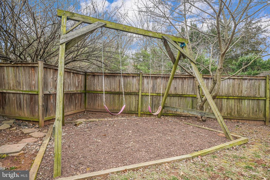 116 ELM TREE LANE