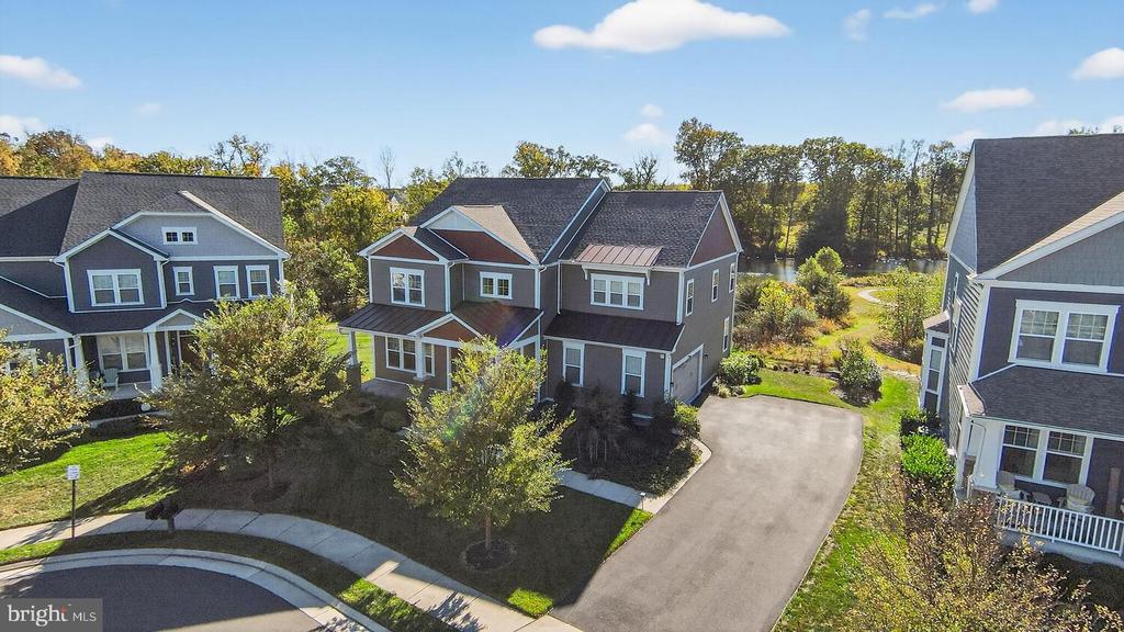 40925 ARCADIAN POND COURT
