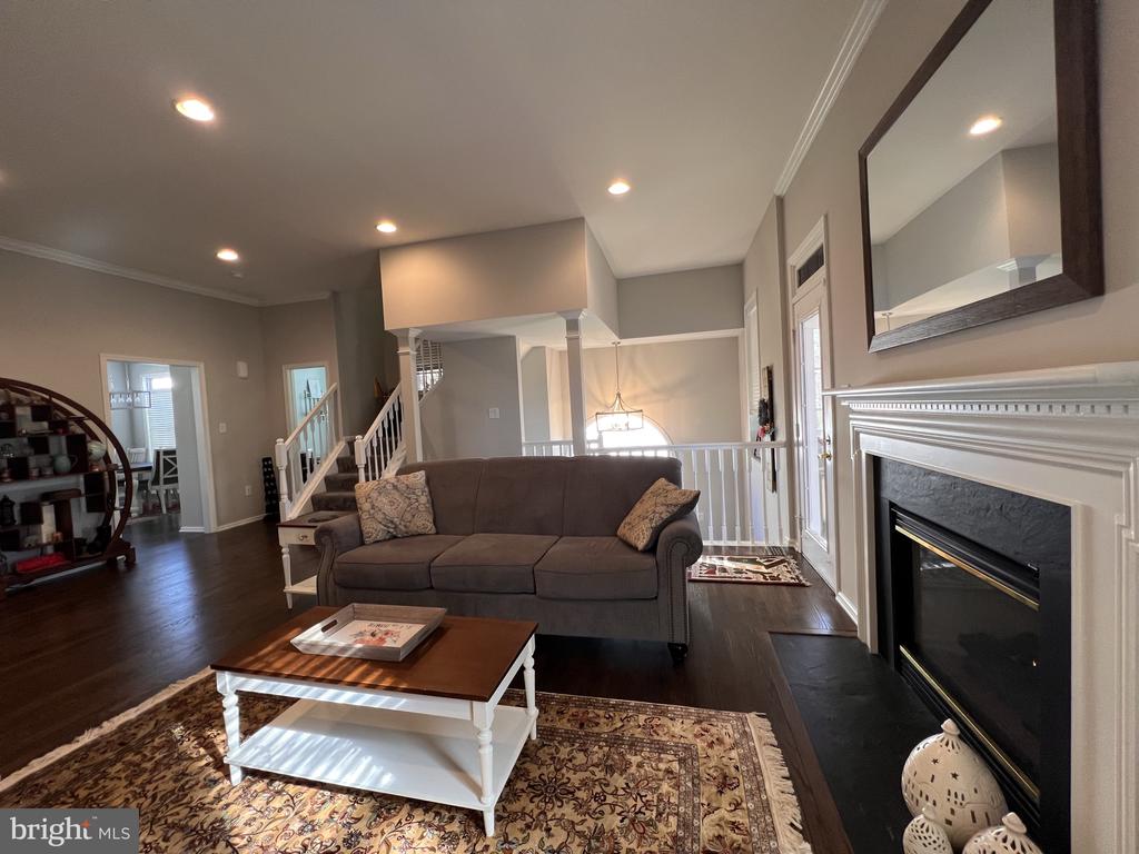 20709 RIPTIDE SQUARE