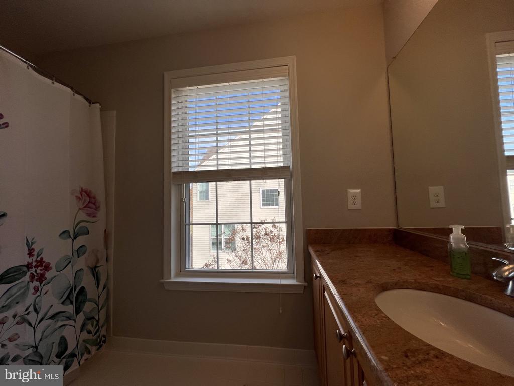 20709 RIPTIDE SQUARE