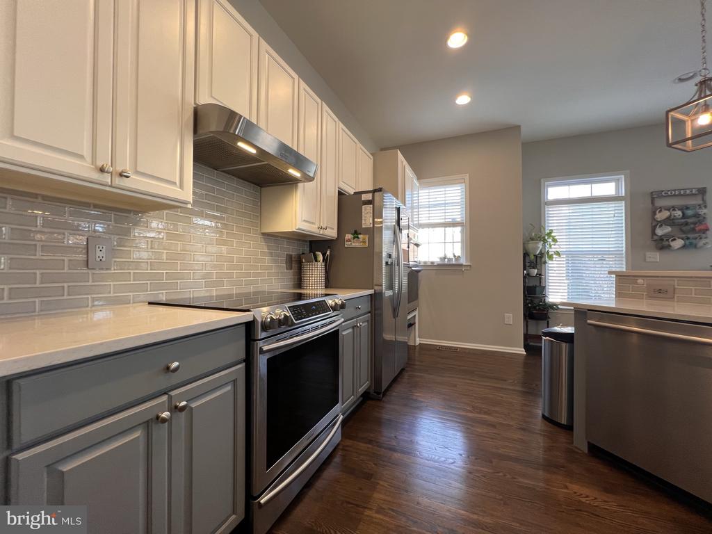 20709 RIPTIDE SQUARE