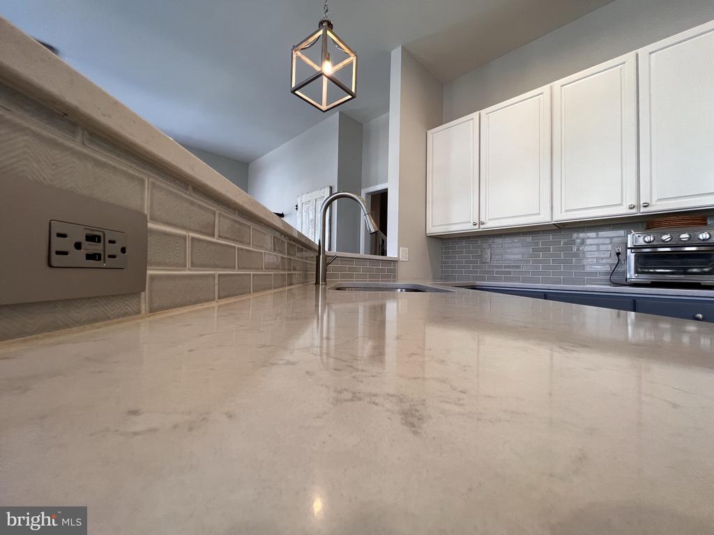 20709 RIPTIDE SQUARE