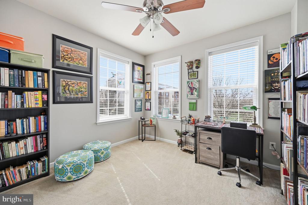 19416 COPPERMINE SQUARE