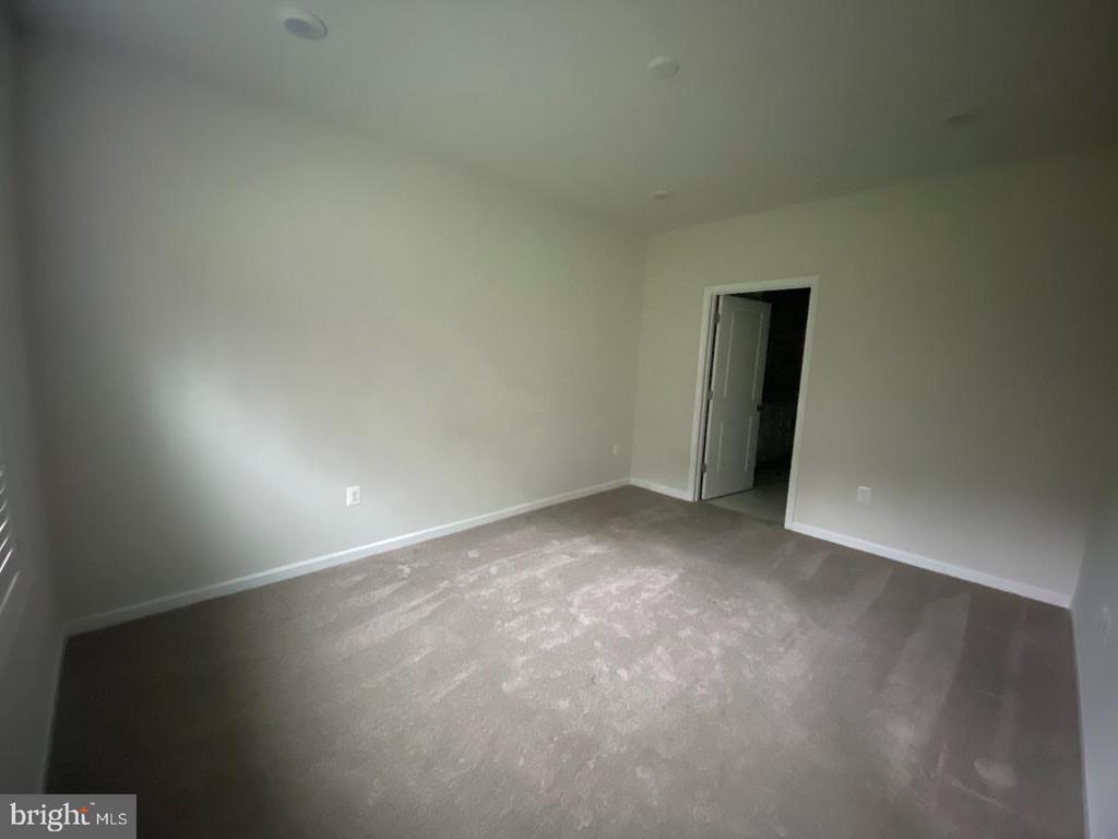 23215 MILLTOWN KNOLL SQUARE 102