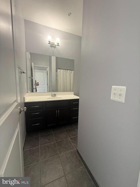 23315 MILLTOWN KNOLL SQUARE 104