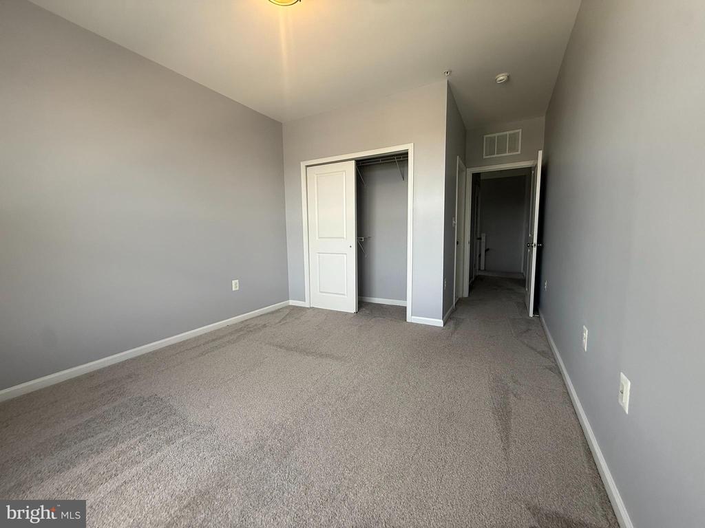 23315 MILLTOWN KNOLL SQUARE 104